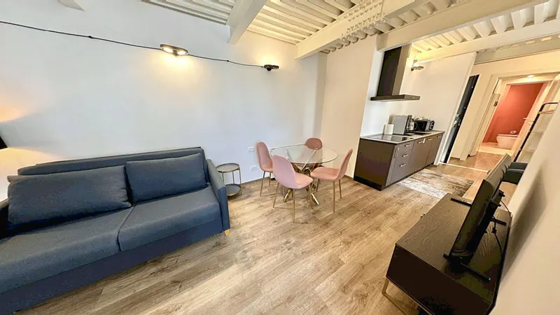 Monolocale sul porticciolo di Muggia, con vista su Trieste
