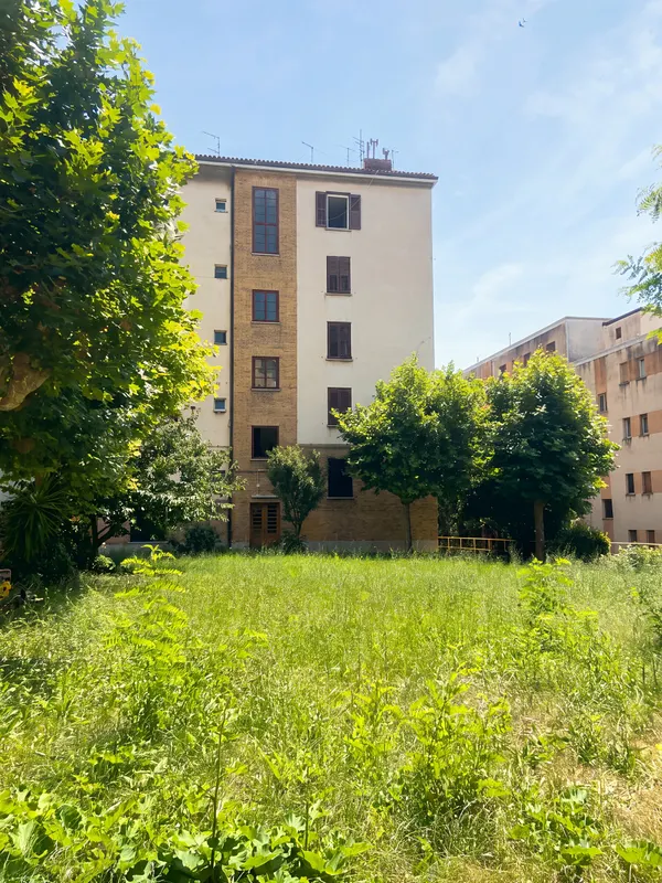 Bilocale d'angolo all'ultimo piano