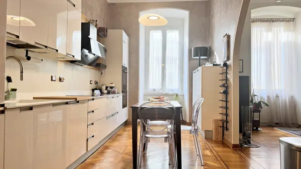 Appartamento di 134 mq in piazza Virgilio Giotti