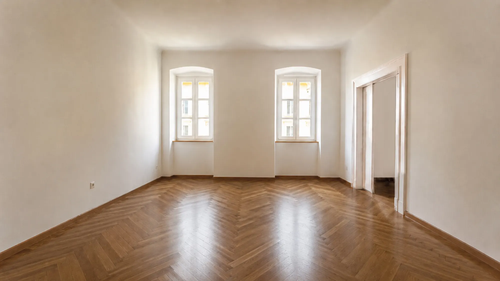 Via Roma — 114 sqm in an 1830 building, delivered as new