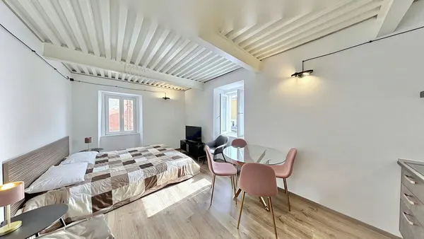 Studio overlooking the Mandracchio basin in Muggia