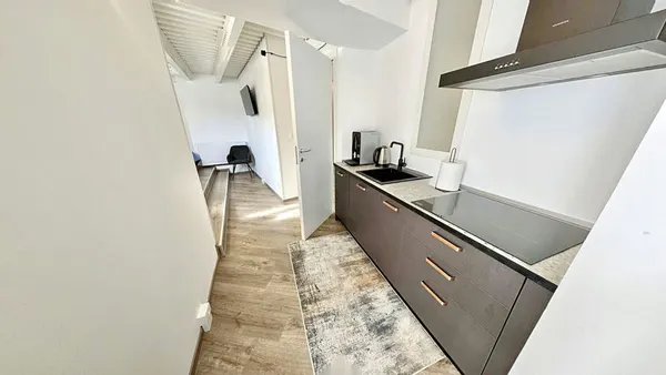 Bilocale con cucina separata sul porticciolo di Muggia
