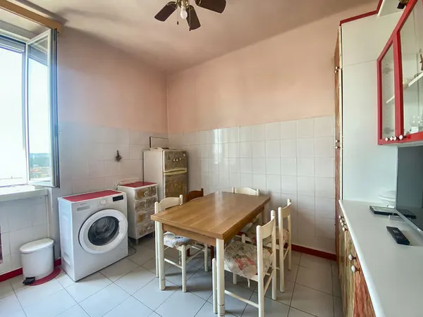 Bilocale d'angolo all'ultimo piano